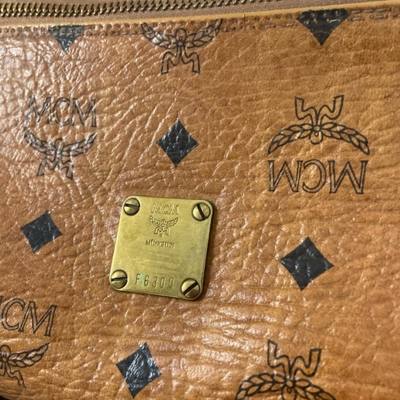 Sold 🎉 MCM Crossbody - Picture 5 of 6